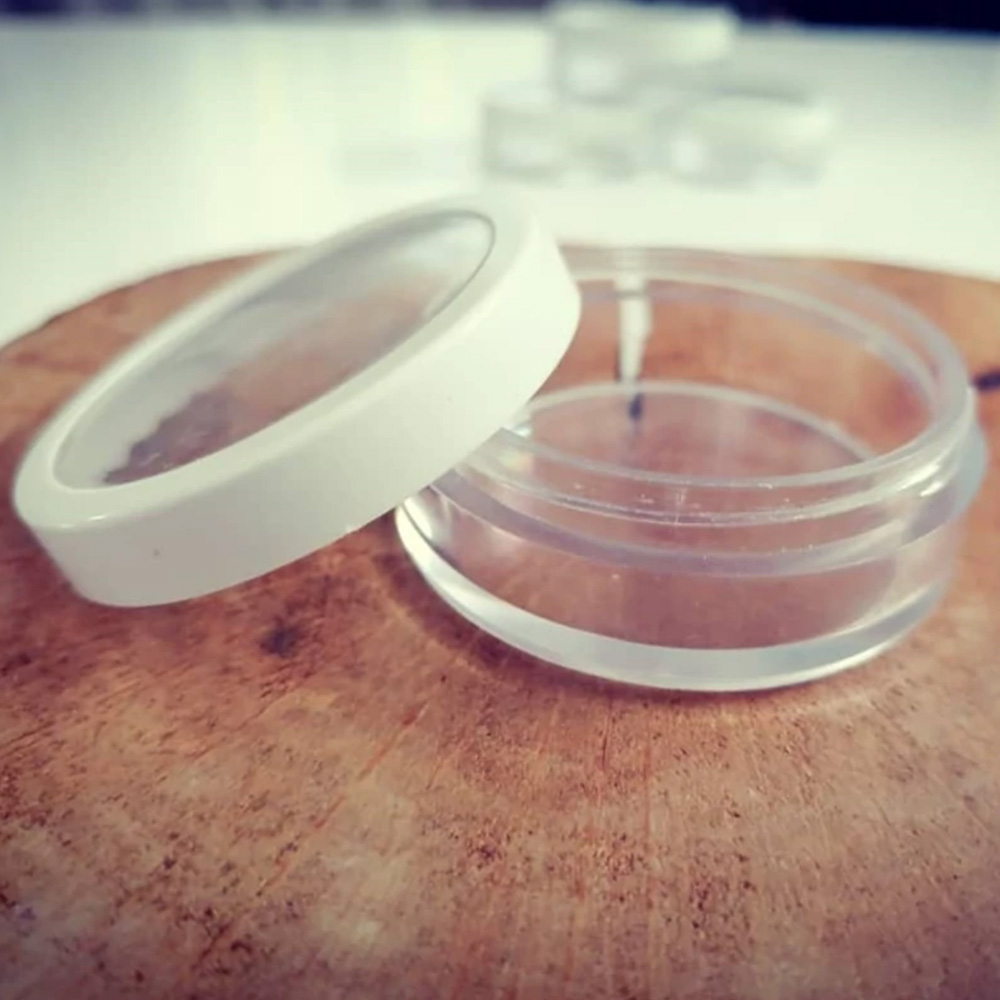 Empty-transparent-can-of-20-grams-1 Empty transparent can of 20 grams 1 - رافع بیوتی